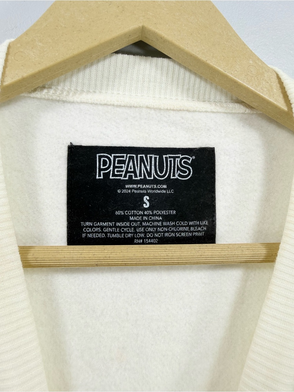 Charlie Brown Cozy Christmas Graphic Crewneck Sweater - Cream Size S - Picture 3 of 6